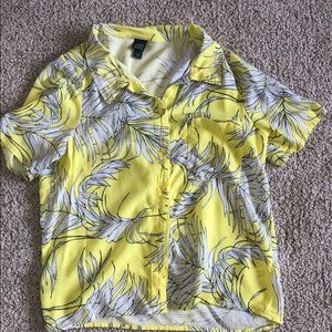 Short sleeve Hawaiian button down